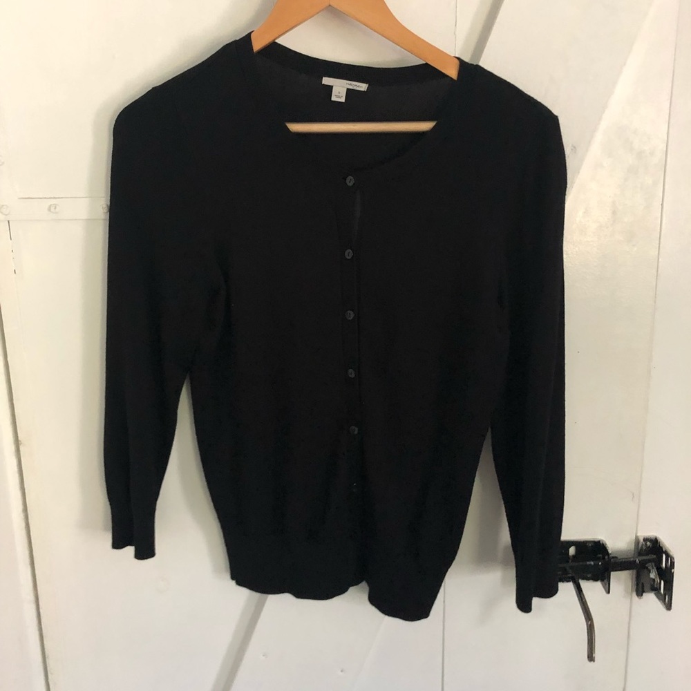 Cute Black Cardigan in size Small | EUC